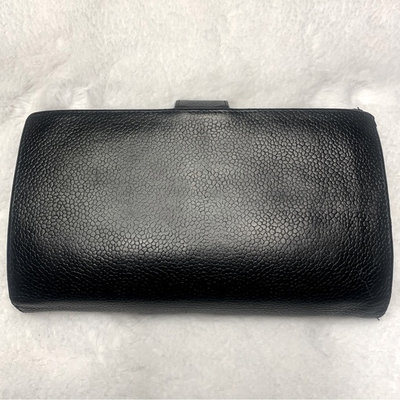 Authentic Chanel Kiss Lock CC Bi-Fold Wallet Vintage Gold Hardware - Picture 2 of 11